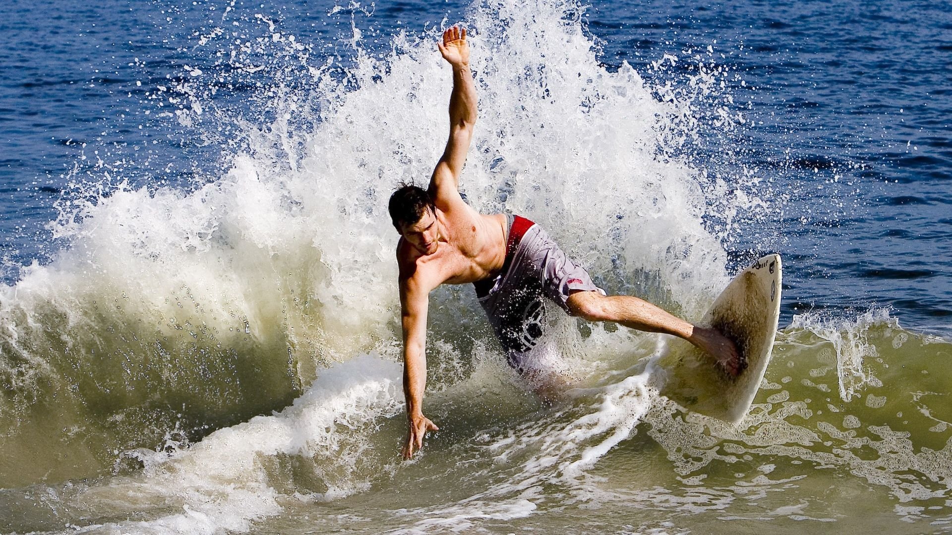 意大利马术协会与国际马术联合会合作，举办国际马术交流活动，促进技术交流。